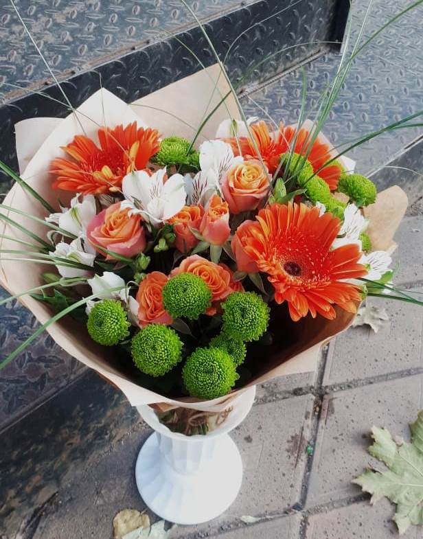 Букет цветов из: Герберы, Хризантемы, Альстромерии и Розы в Тарасовском