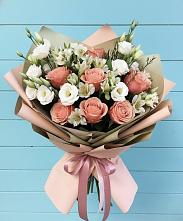 Букет цветов из:  Розы, Альстромерии и Лизиантусы в Тарасовском