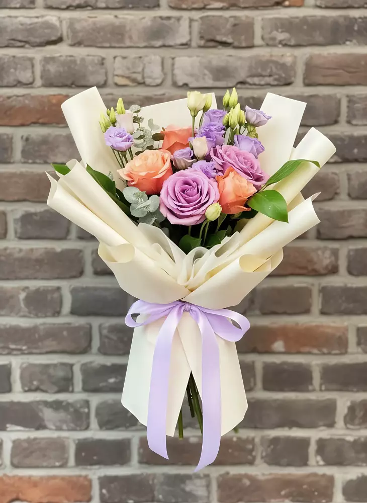 Букет цветов из: Лизиантусы и Розы в Тарасовском