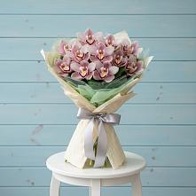 Букет цветов из:  Орхидеи и Розы в Тарасовском