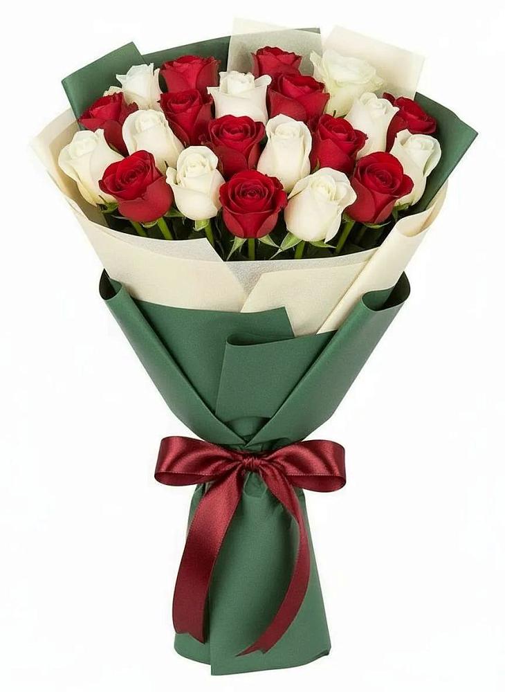 Букет Микс из красных и белых роз в Тарасовском