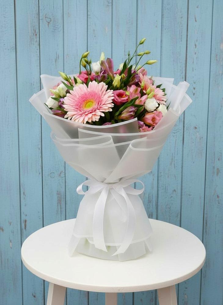 Букет цветов из: Герберы, Альстромерии и Лизиантусы в Тарасовском