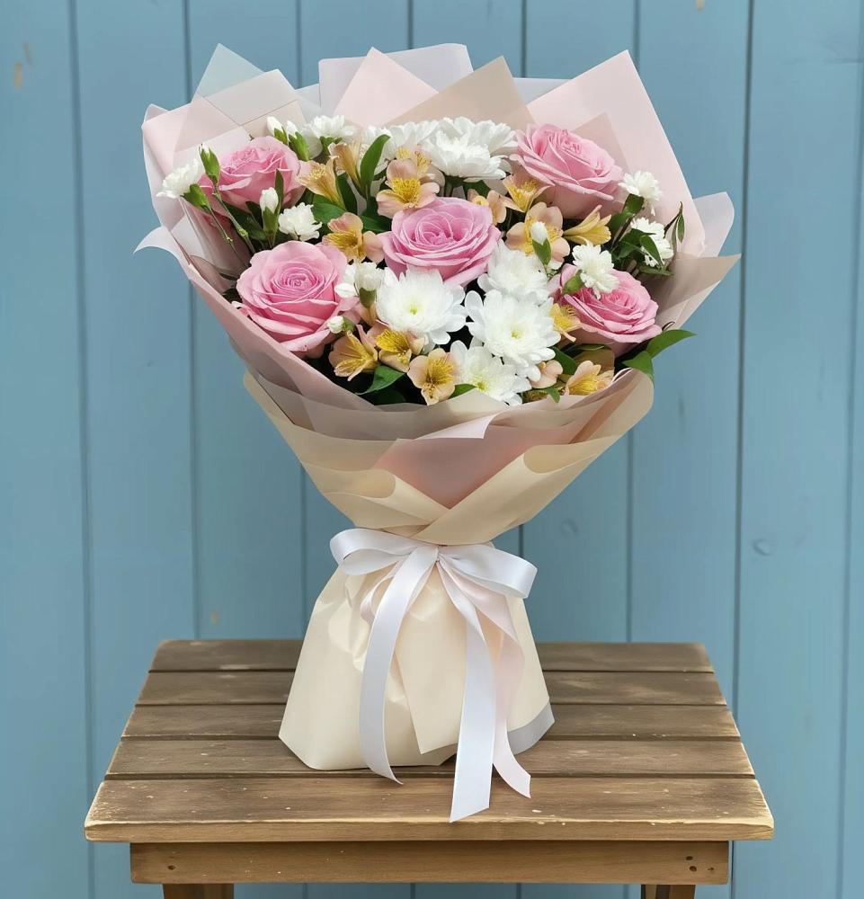 Букет цветов из: Гвоздики, Орхидеи и Розы в Тарасовском