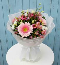 Букет цветов из:  Герберы, Альстромерии и Лизиантусы #REPLACE_PRED# Тарасовском