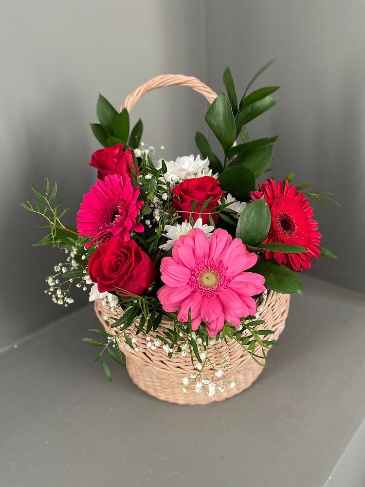 Цветочная композиция из Розы, Хризантемы и Герберы в корзине в Тарасовском