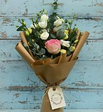 Букет цветов из:  Розы и Лизиантусы в Тарасовском