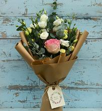 Букет цветов из:  Розы и Лизиантусы в Тарасовском