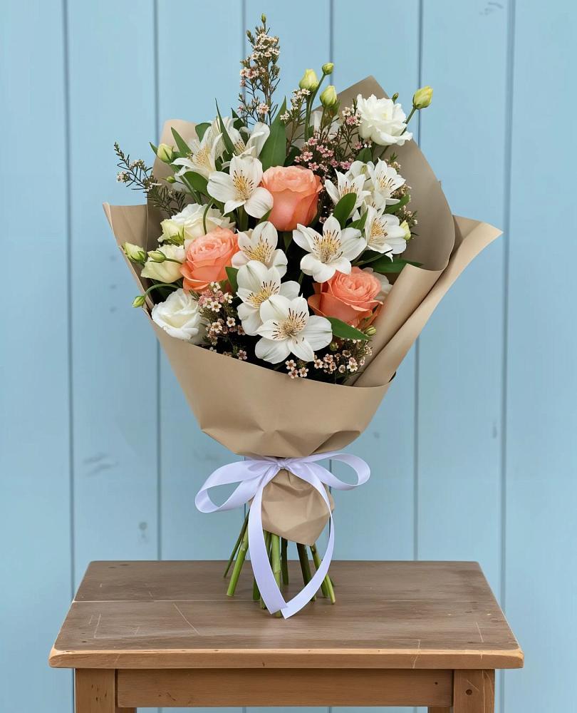 Букет цветов из: Альстромерии, Лизиантусы, Розы и Хризантемы в Тарасовском